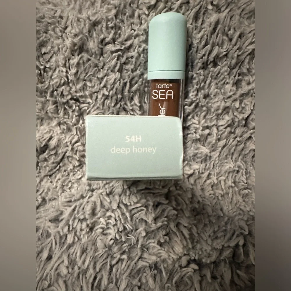 Tarte sea hydroconcealer